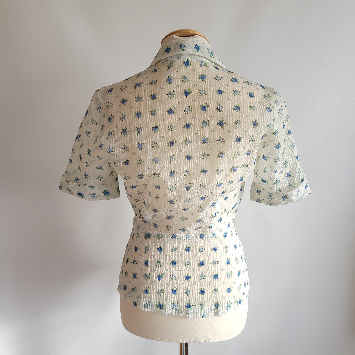 1950s Sheer Floral Blouse - small