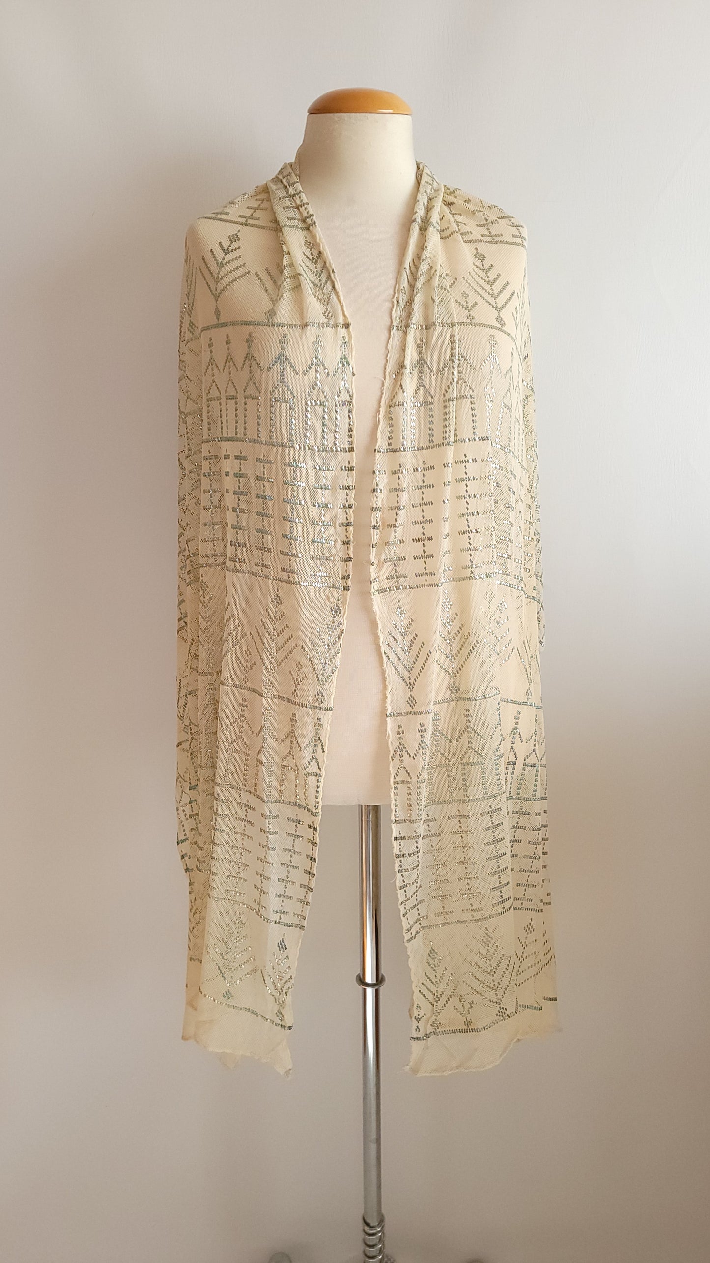 1920s Silver Assuit Shawl