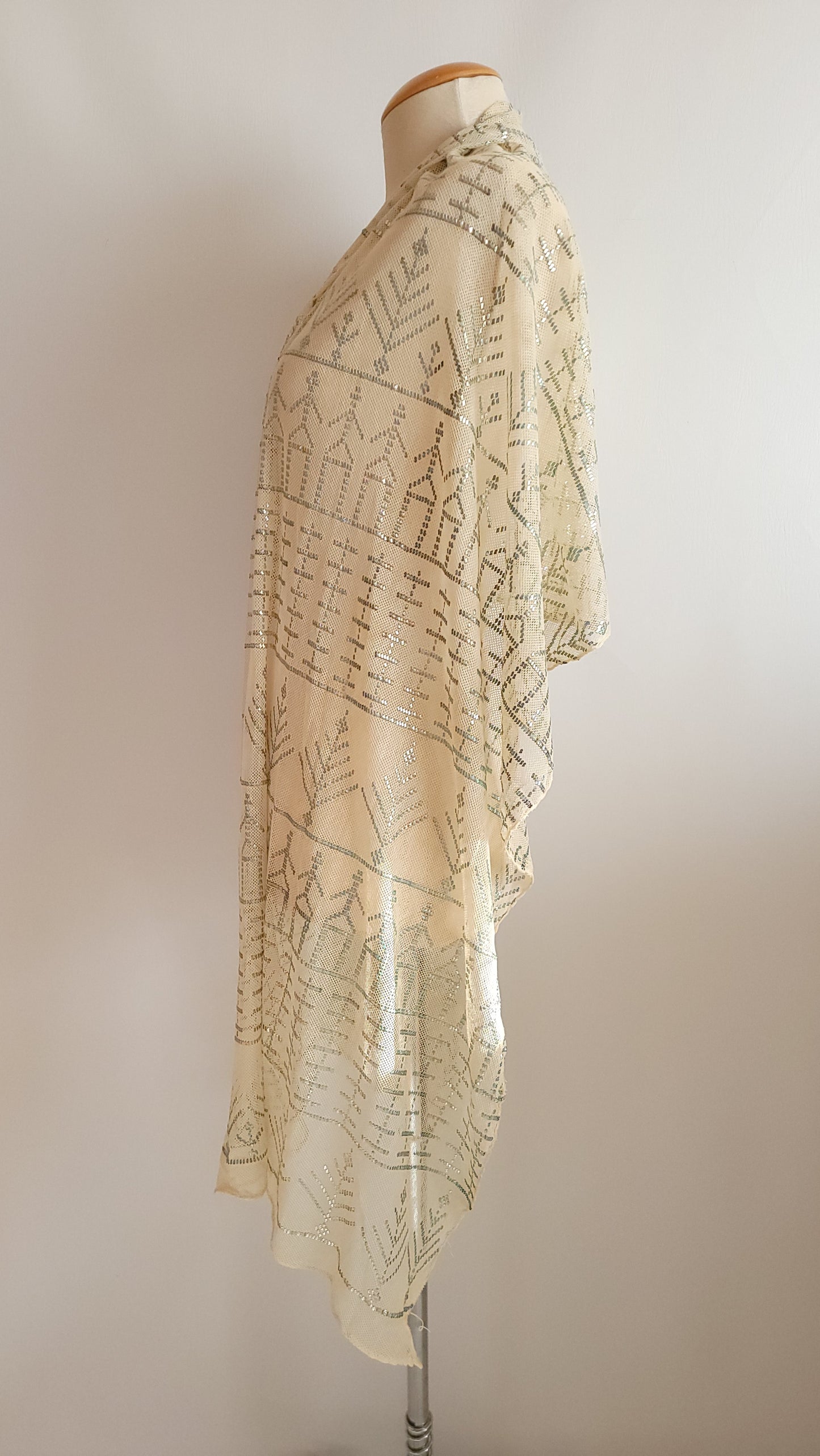 1920s Silver Assuit Shawl