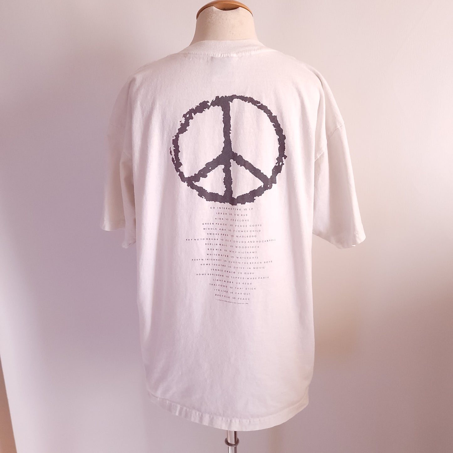 90s 'Peace' Shirt XL