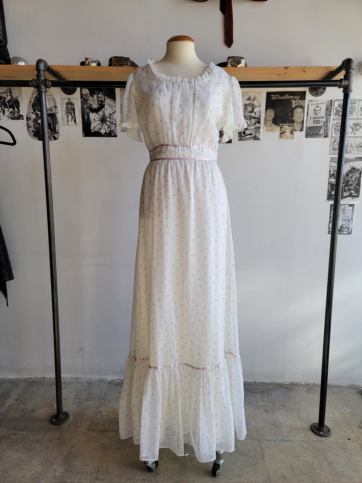 Vintage 1970s 'Tall Girl' Romantic Dress