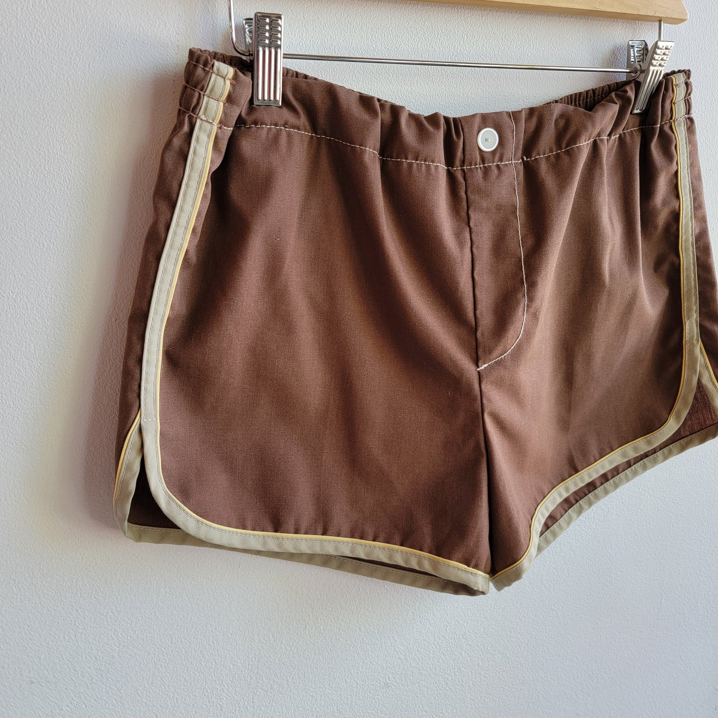 Jantzen Beach Shorts - Size 30-32