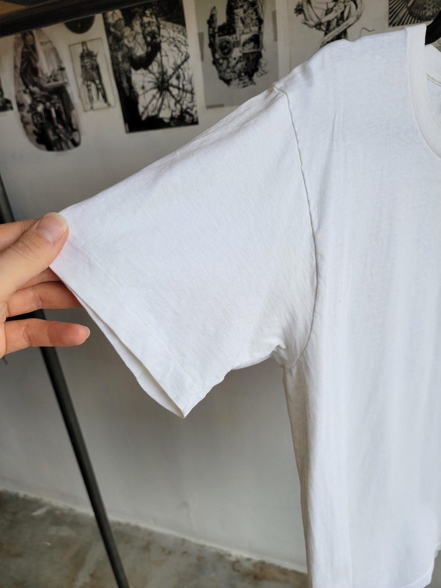 80s Plain White Cotton T-shirt - Medium