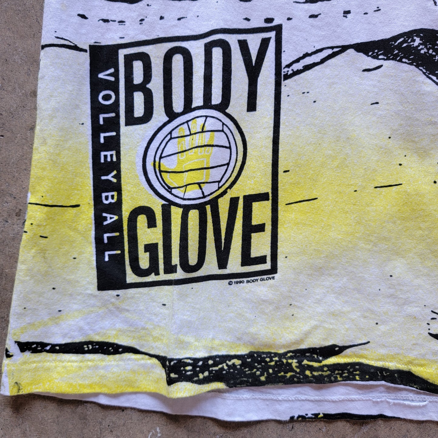 1990 Body Glove All Over Print T-shirt Size Large