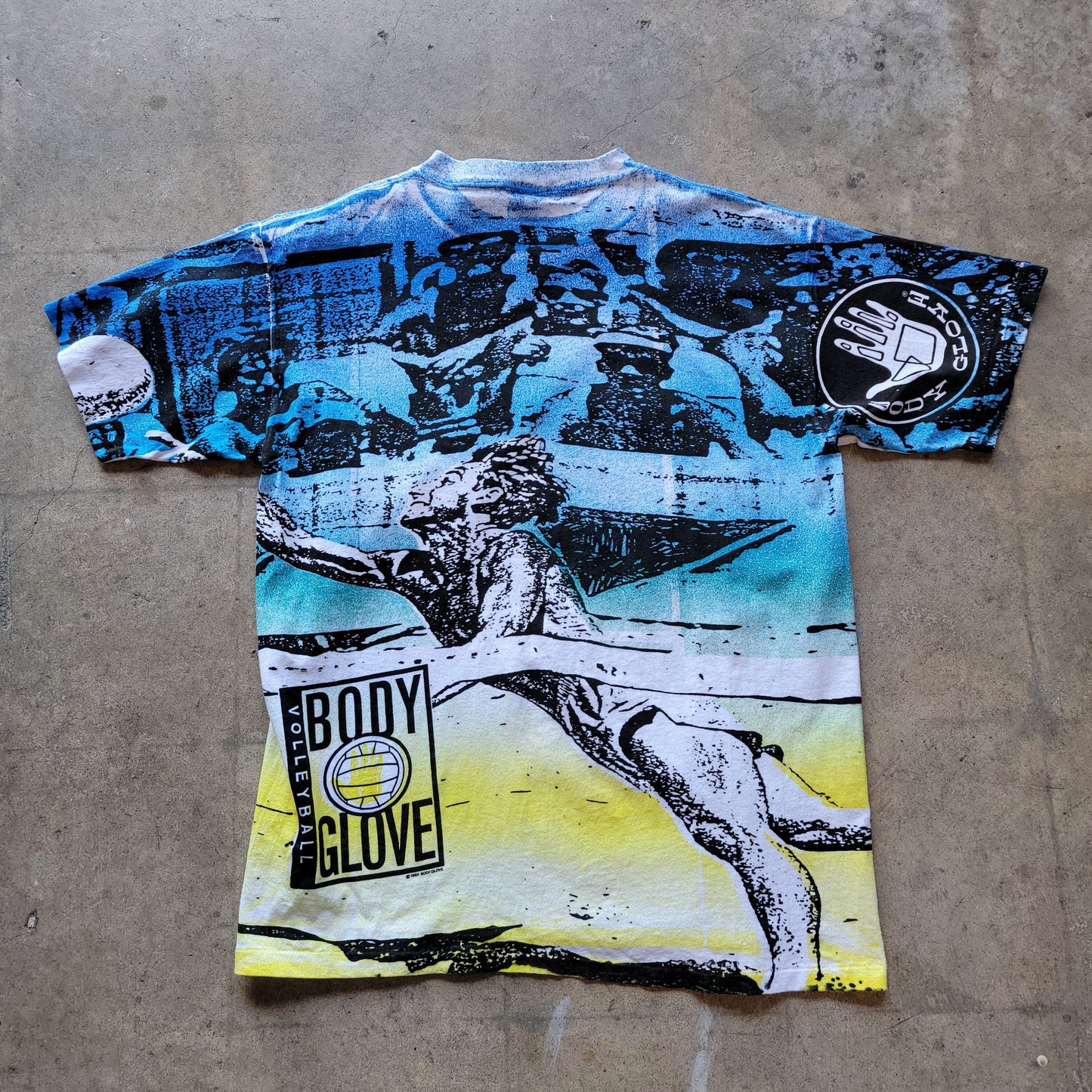 1990 Body Glove All Over Print T-shirt Size Large